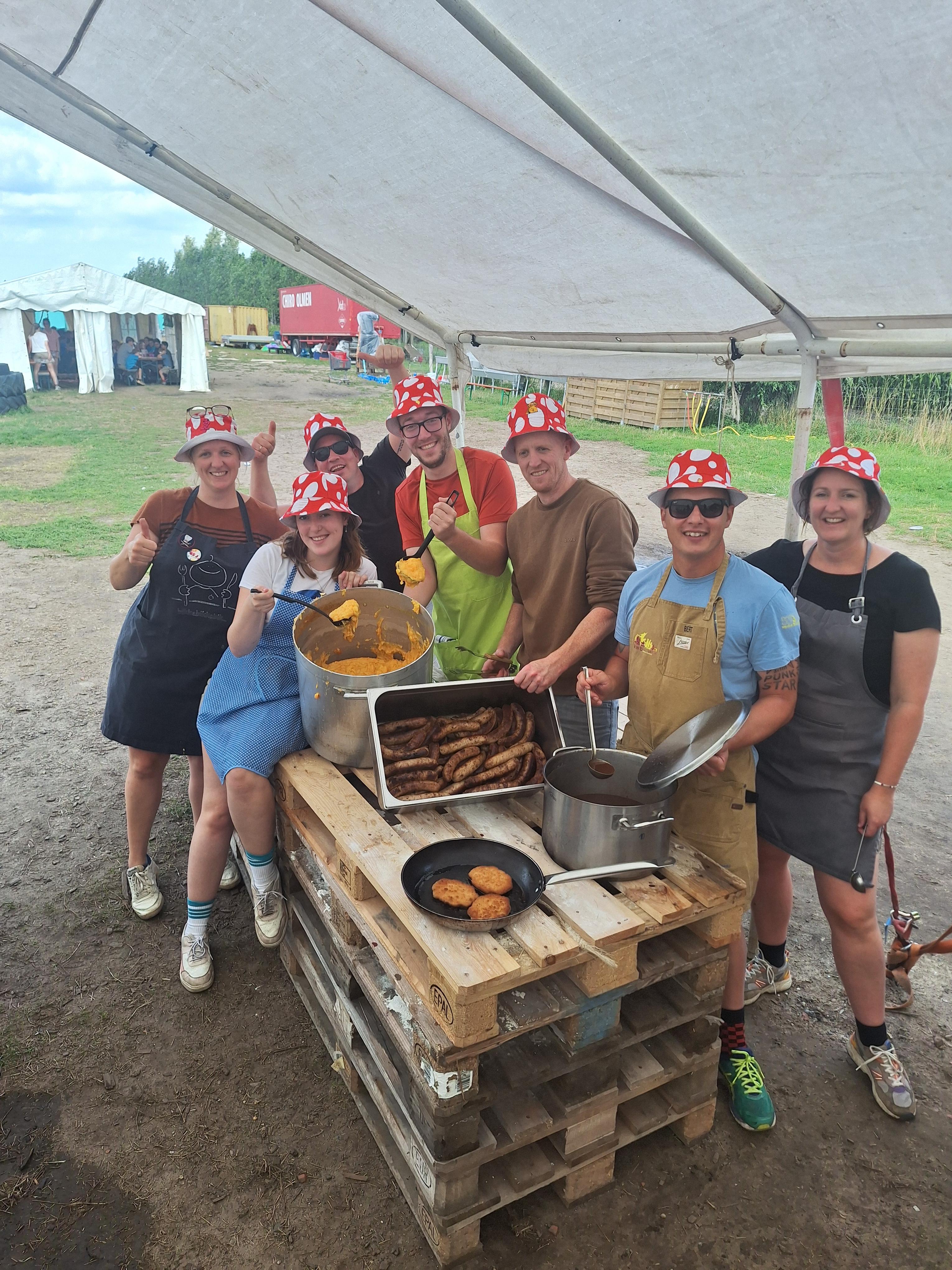 kookouders op kamp