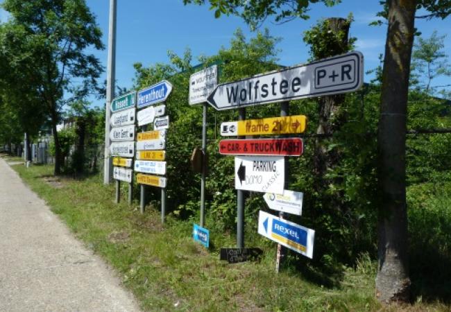 foto wildgroei bewegwijzering